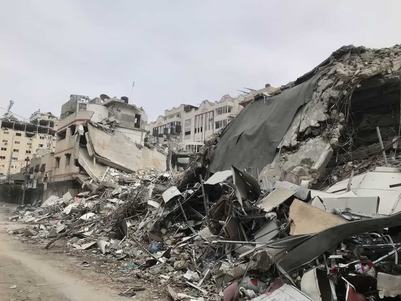 Nearly 1,500 Dead As Venezuela Counts Twin Quake Victims